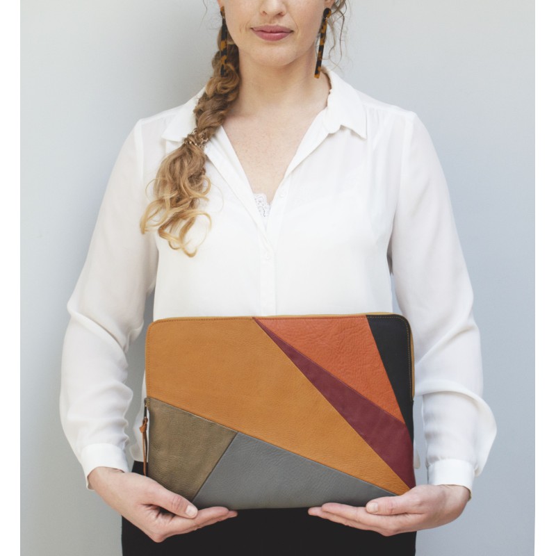 Leren laptophoes Lucas patchwork multicolor voor de Apple 16 inch