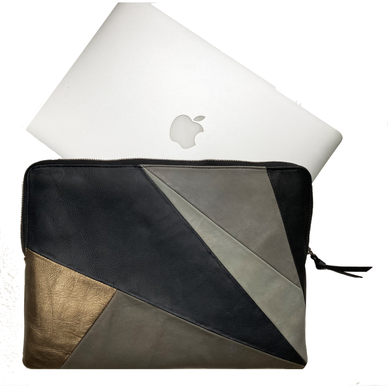 Leren laptophoes Lucas patchwork natural voor de Apple 16 inch Leren laptophoes Lucas patchwork natural voor de Apple 16 inch