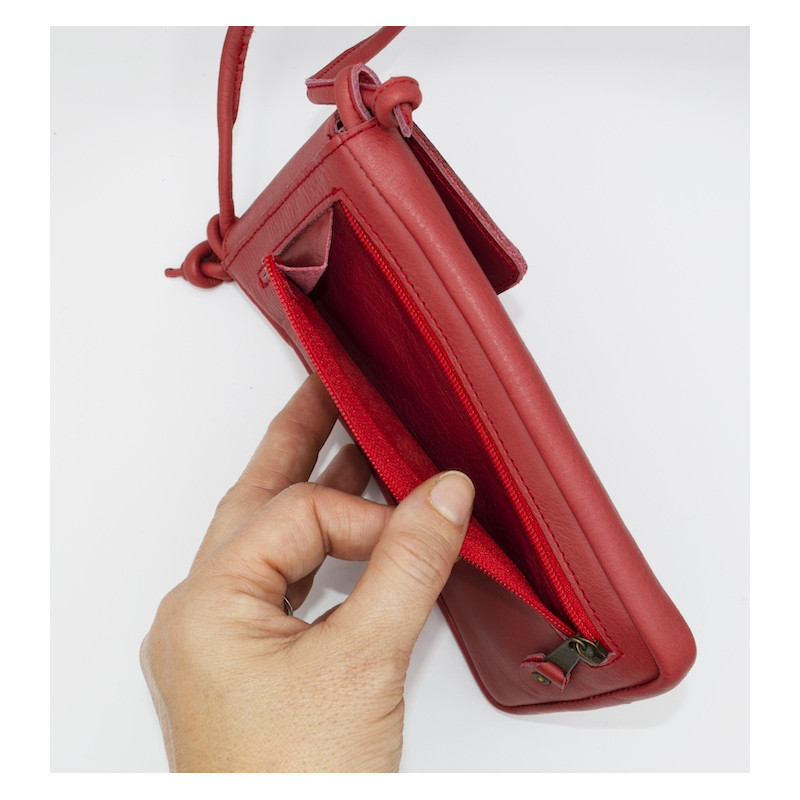 Leather iPhone 6 cover| A leather sleeve for the iPhone 6 | Leather iPhone 6 cover| A leather sleeve for the iPhone 6 |